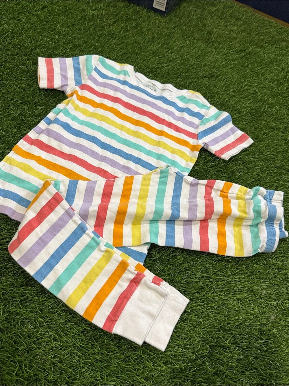 Carter’s Fitted Pajama Set 🌈